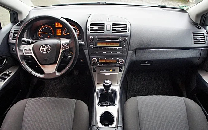 Toyota Avensis cena 26999 przebieg: 227000, rok produkcji 2009 z Raciąż małe 407